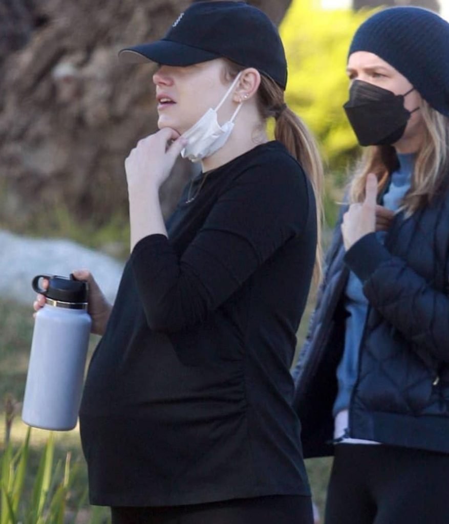 Emma Stone fue capturada embarazada - Roger Swidorowicz 2 image3 8