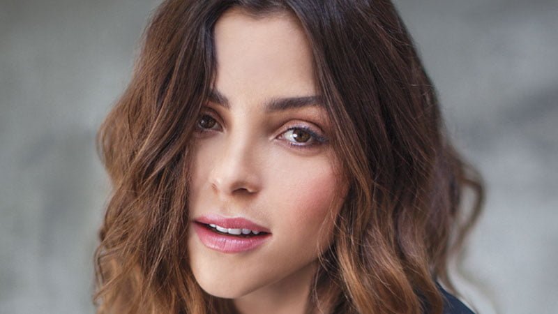 Paulina Davila - Ronda España Swidorowicz Roger 2 paulina davila life and style 1