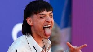 Peso Pluma Domina la Música con su Nuevo Álbum y Anuncia una Gira Mundial en 2024 3 Peso Pluma